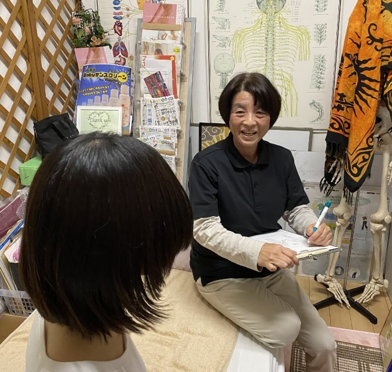 施術後の状態確認・今後の施術計画の説明